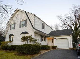 4-47 2nd St, Fair Lawn, NJ 07410
