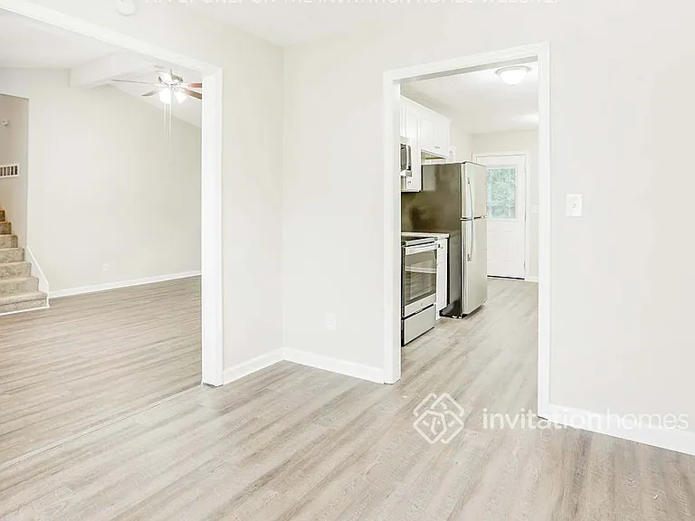164 Kathryn Dr — Photo 7