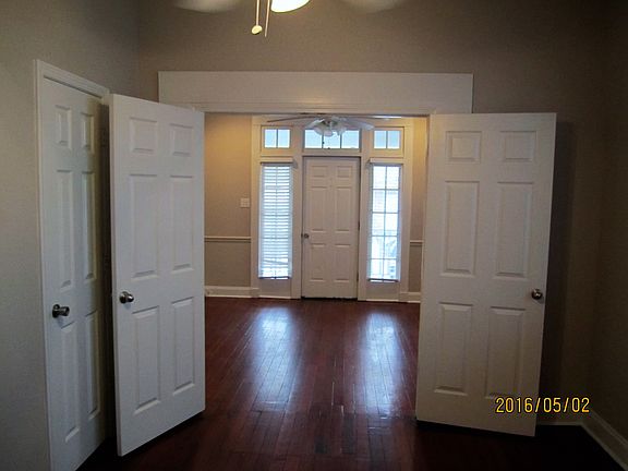 2nd image of 1711 Agriculture St