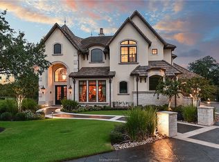 5104 Inverness Dr, Bryan, TX 77802