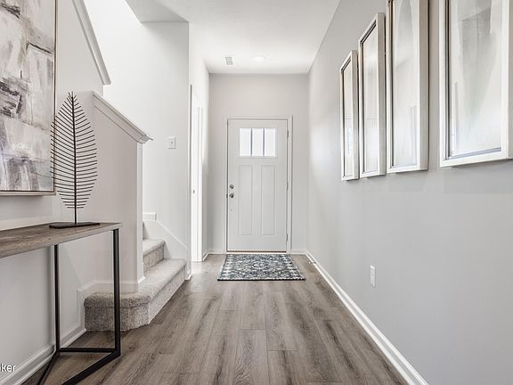 2nd image of 5022 Irwin Way
