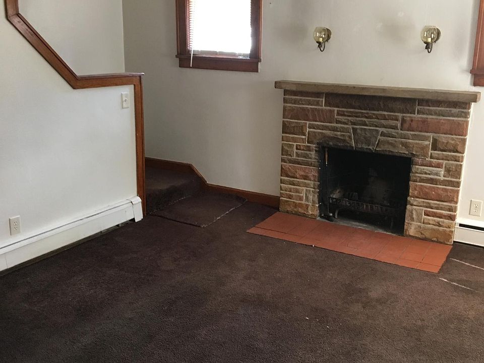 2nd image of 221 E Homestead St