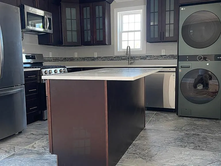 188 Greylock Pkwy #2 — Photo 5