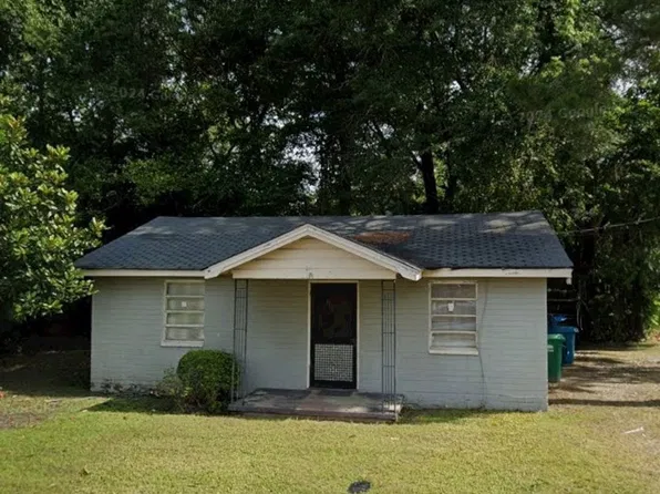725 Lippitt Dr, Albany, GA 31701