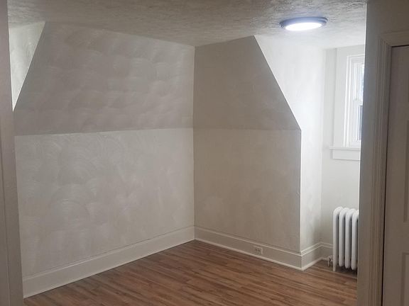 2nd image of 425 N Main St #4B