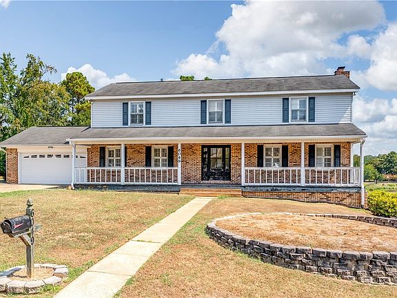 5th image of 6049 Woodcrest Dr