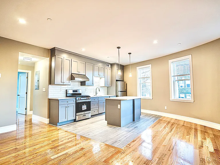 495 Geneva Ave #8 — Photo 1