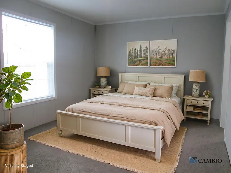 153 Hawthorne Dr — Photo 3