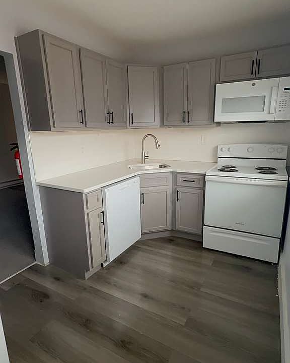 2nd image of 123 W 1st Ave #C07