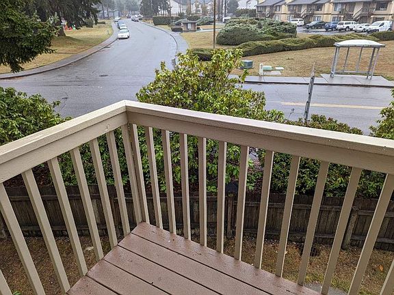 3rd image of 7605 Ridgewood Dr #B