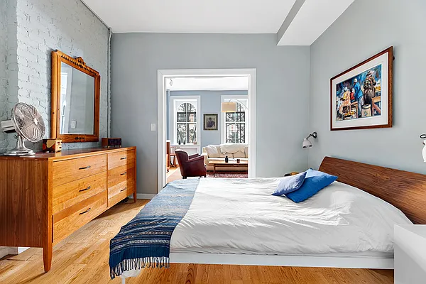 Sold by Compass | media 5