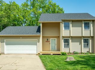 1900 Juniper Ct, Des Moines, IA 50320