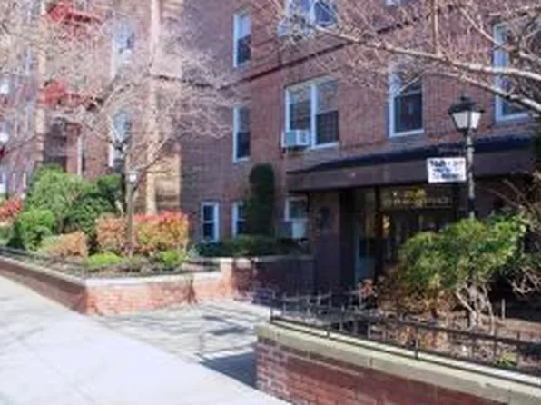 2675 Ocean Avenue image 1 of 5