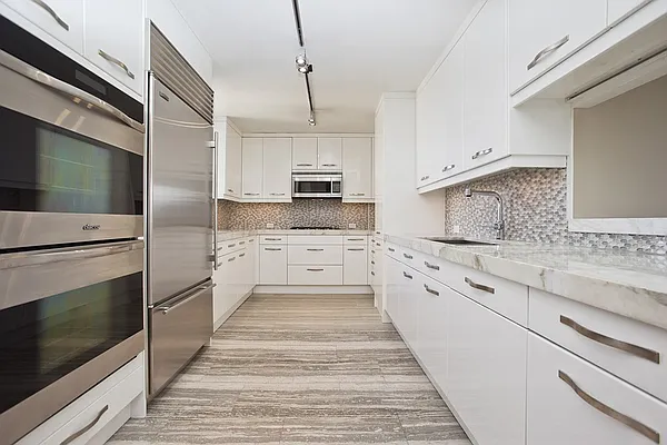 Rented by Kleier Residential | media 18