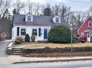 2044 Cranston St FLOOR 2, Cranston, RI 02920