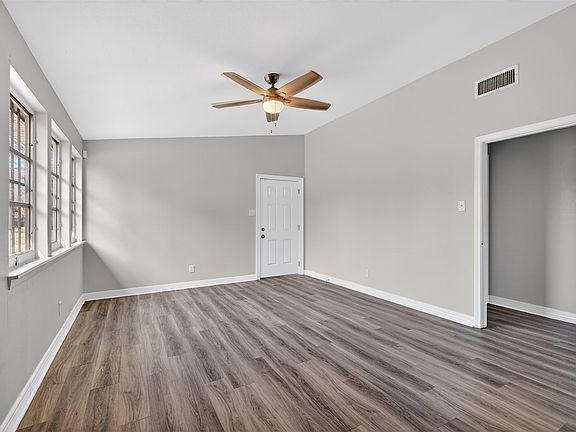 4th image of 635 Browning St
