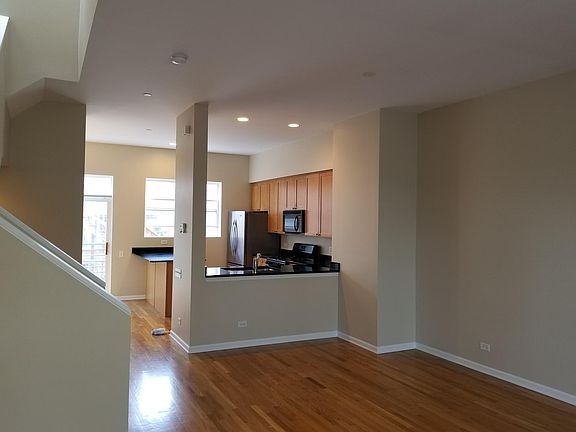 4th image of 104 Belvidere Ave #1C