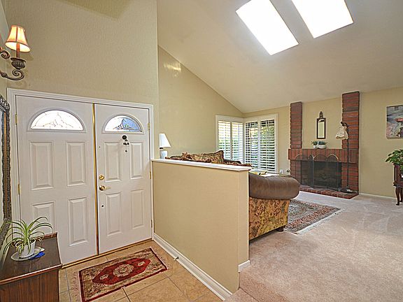 5th image of 24126 Oak Vale Dr
