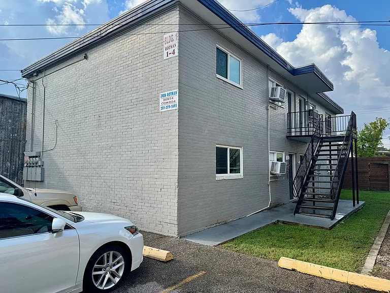 3906 Rotman St #3 — Photo 15