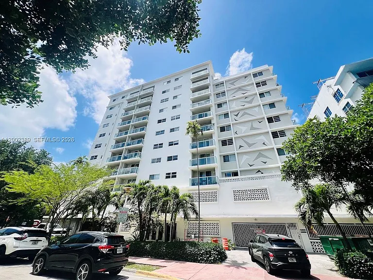 1750 James Ave #5D — Photo 4