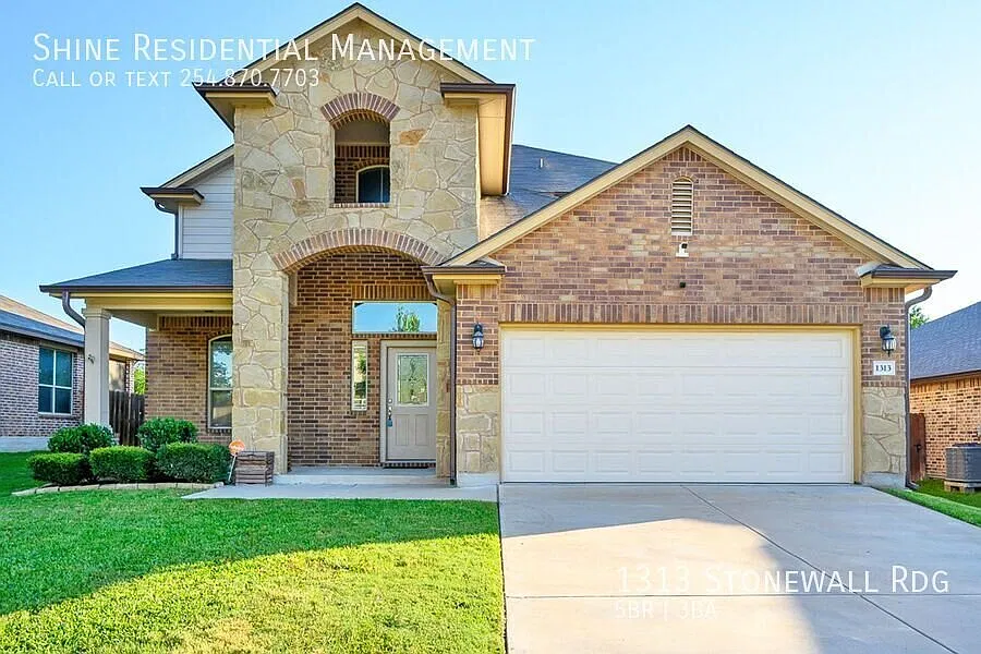 Spacious 5-Bedroom Home with Loft Just 10 Minutes from Stillhouse Hollow Lake! — Photo 2
