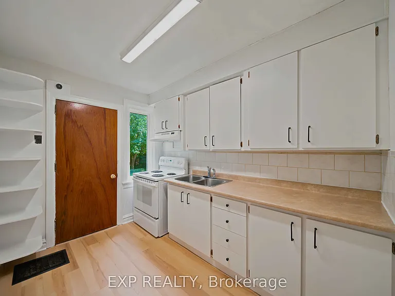 452 Sunnyside Ave — Photo 10