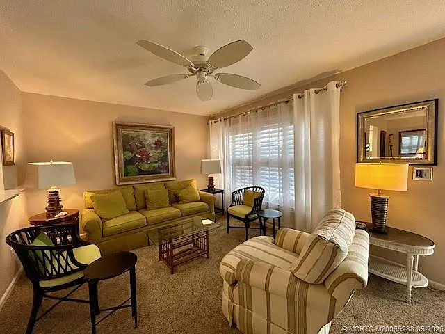 1 bed, 1.5 bath, 696 sqft, $1,750 — Photo 4