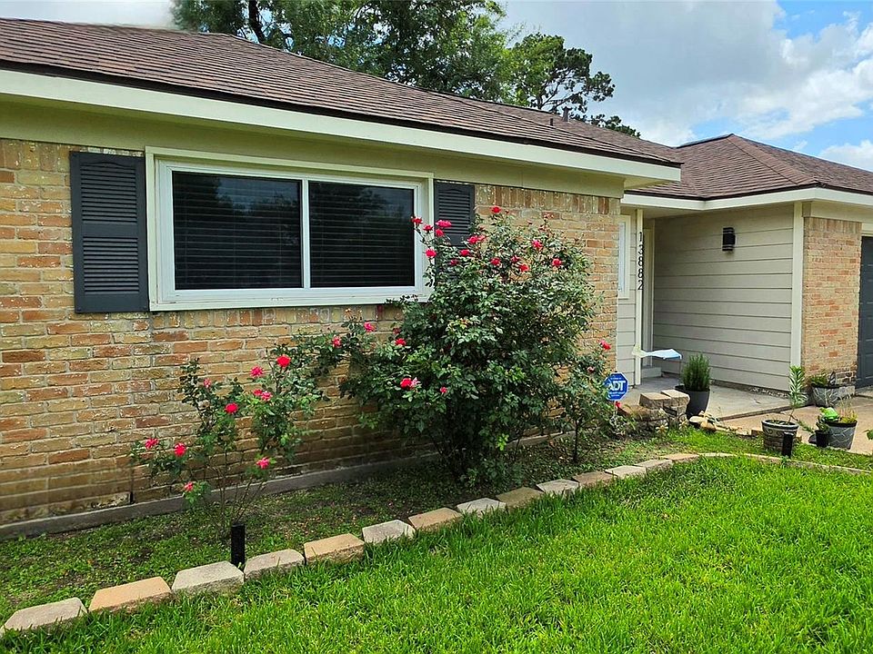 1st image of 13882 Foxford Way