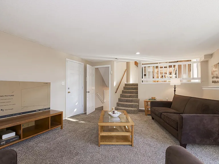 4809 S Kendall Dr — Photo 3
