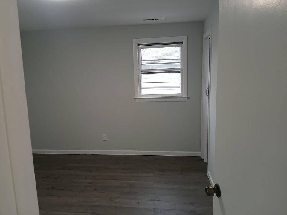 1st image of 335 Blatchley Ave