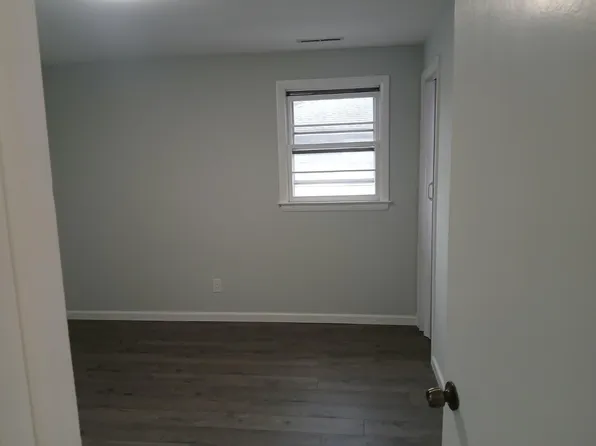 335 Blatchley Ave, New Haven, CT