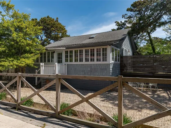 425 Dehnhoff Walk, Ocean Beach, NY 11770