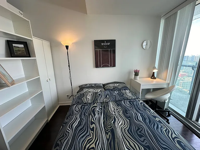 12 York St #5309C — Photo 2