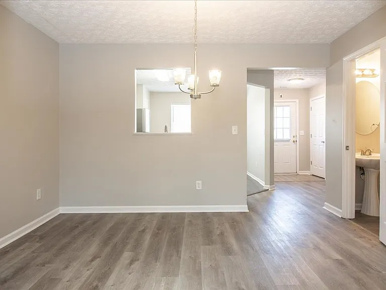 3906 Waldrop Ln — Photo 9