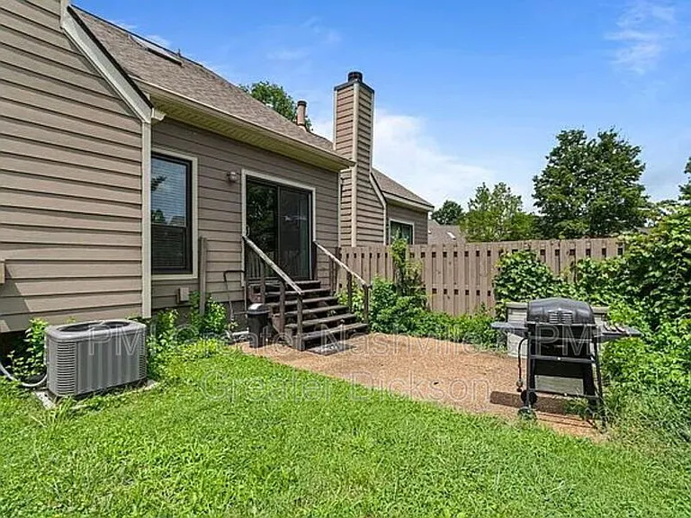 717 Barlin Ct — Photo 21