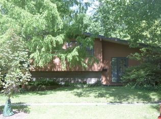 2008 Cureton Dr, Urbana, IL