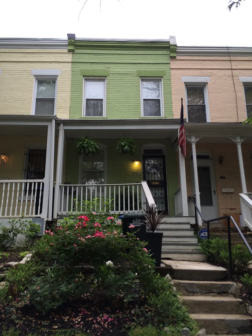 774 Irving St NW photo 1