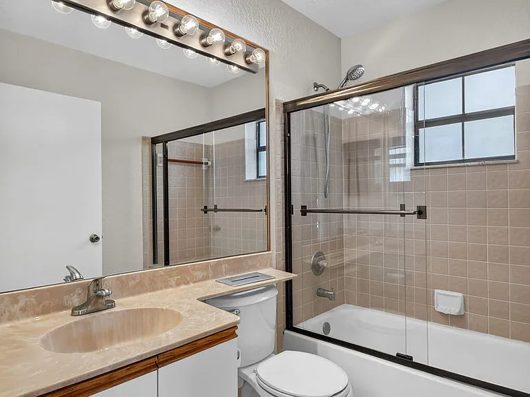 5451 Verona Dr #N — Photo 20