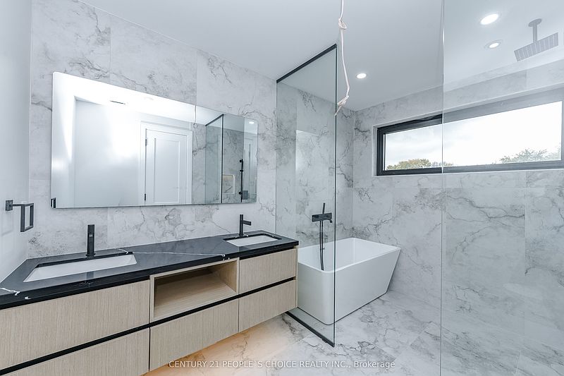 Toronto House for rent - 5 Bedrooms — photo 7