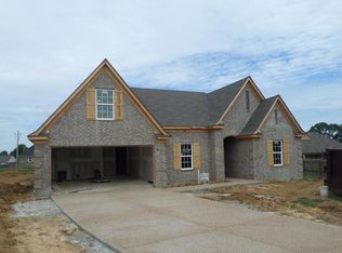 408 Robin Cv, Senatobia, MS 38668