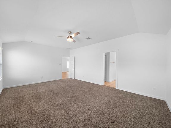 5th image of 3819 Pierce Place Ln