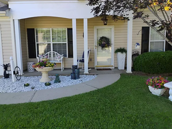 121 Cabot Bay Dr, Lexington, SC 29072