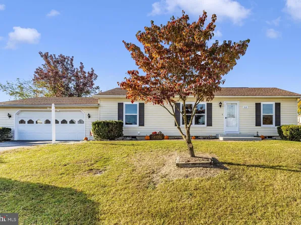 62 Whirlwind Dr, Martinsburg, WV 25404