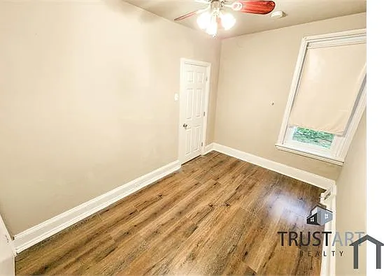 3885 Manor St — Photo 22
