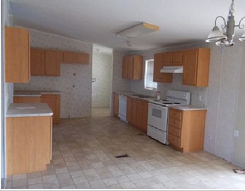 4th image of 17740 N Lakeside Dr