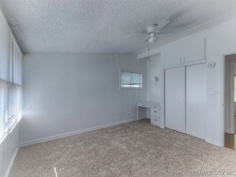 2234 N Main St — Photo 15