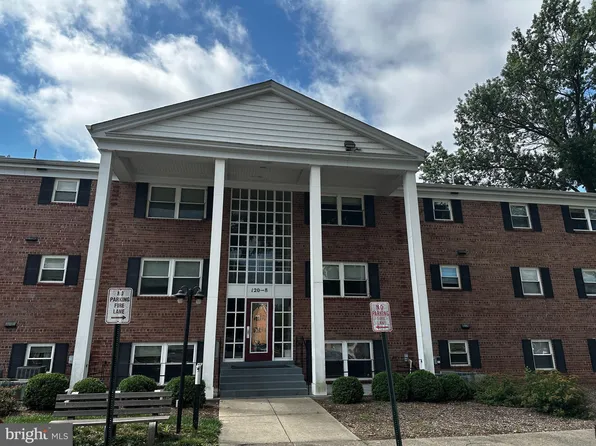 120 Washington St NE #2-8, Leesburg, VA 20176