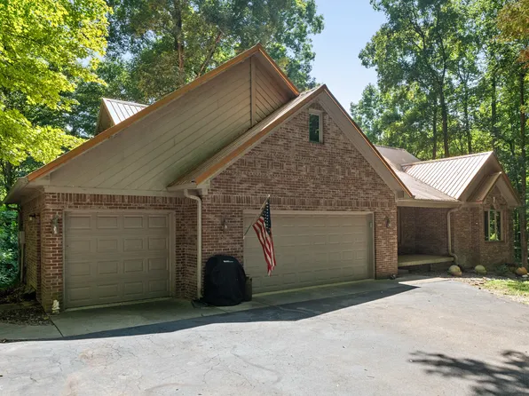 1725 N Christopher Ln, Martinsville, IN 46151