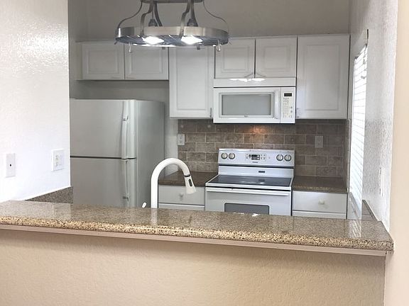 2nd image of 7632 Topanga Canyon Blvd APT 105