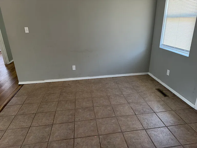 131 S Saint Louis Ave #129 — Photo 5
